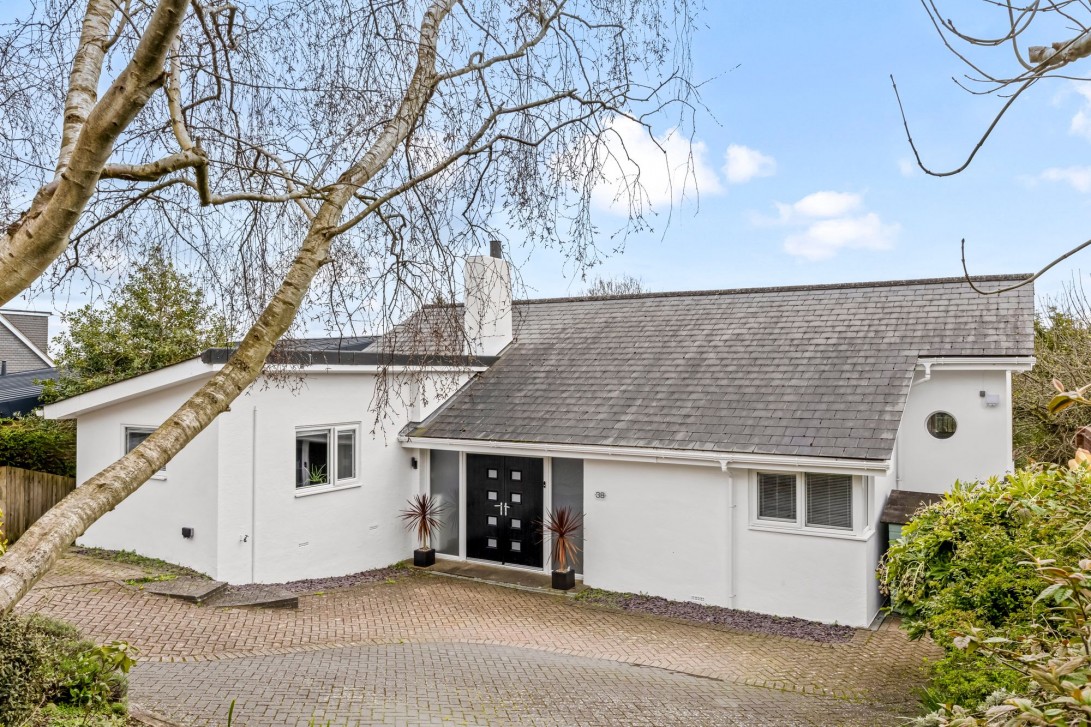 Photo of 38 Redhill Drive, Brighton