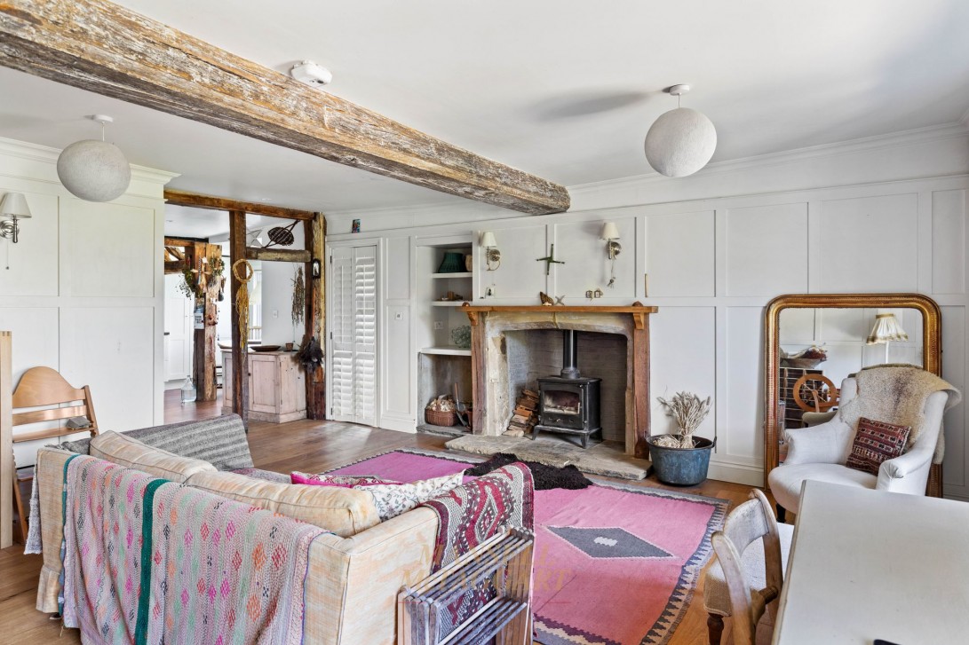 Photo of 14 Hoathly Hill, East Grinstead