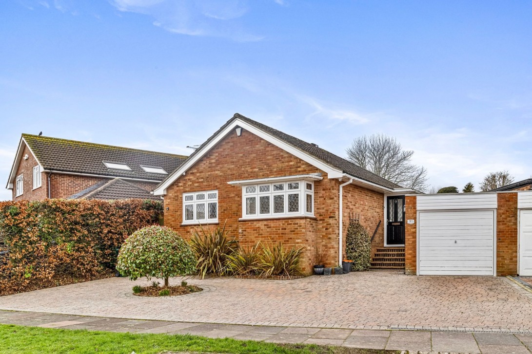 Photo of 91 Redhill Drive, Brighton