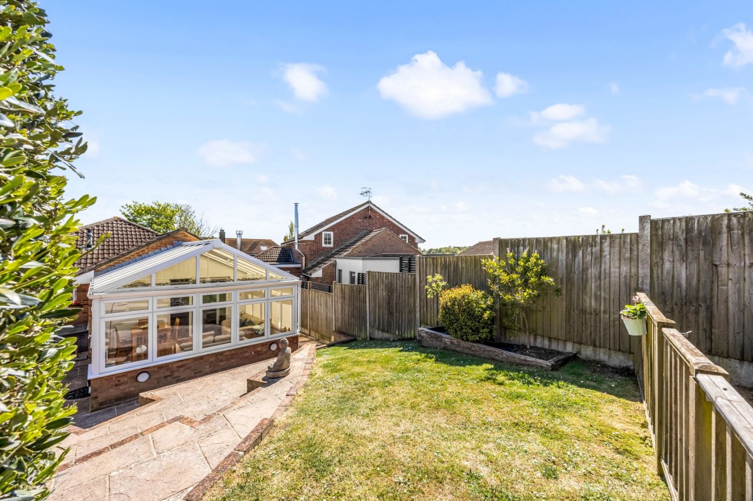 Photo of 91 Redhill Drive, Brighton
