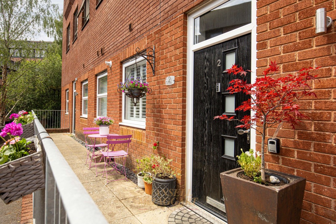 Photo of 2 White Lion Close, East Grinstead