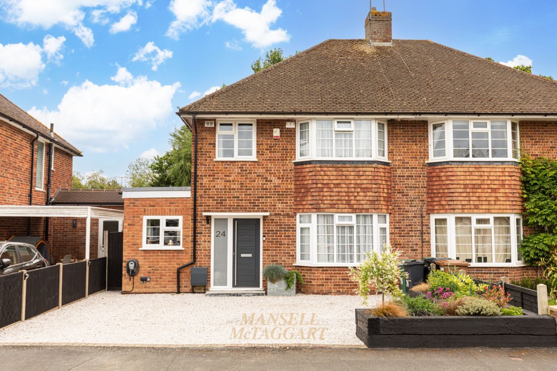Photo of 24 The Meadway, Horley