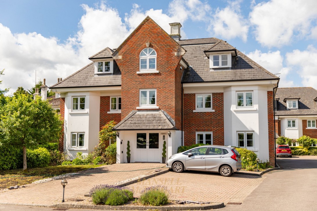 Photo of Apartment 3, East Grinstead