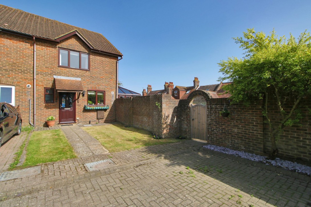 Photo of 133 Pipers Field, Uckfield