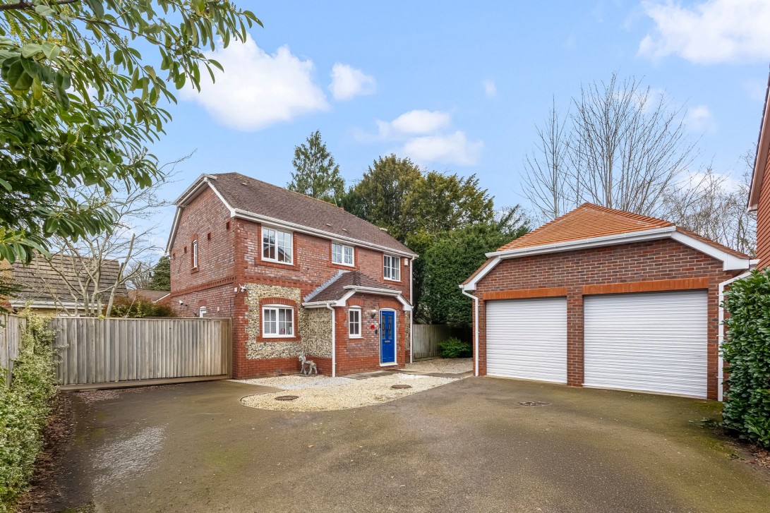 Photo of 3 Pagewood Close, Crawley