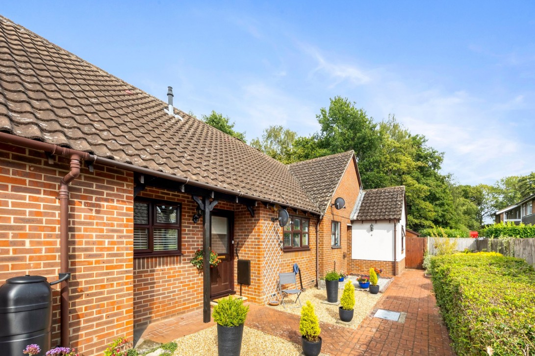 Photo of 7 Reed Close, Pulborough