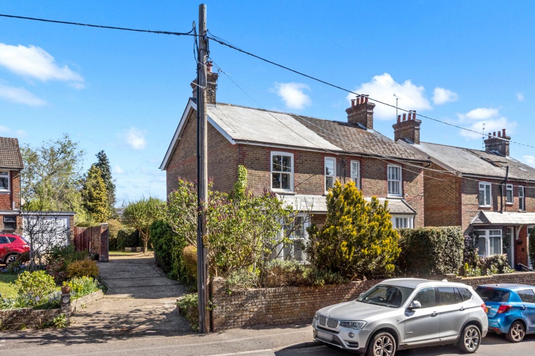 Photo of 1 Hardings London Lane, Haywards Heath