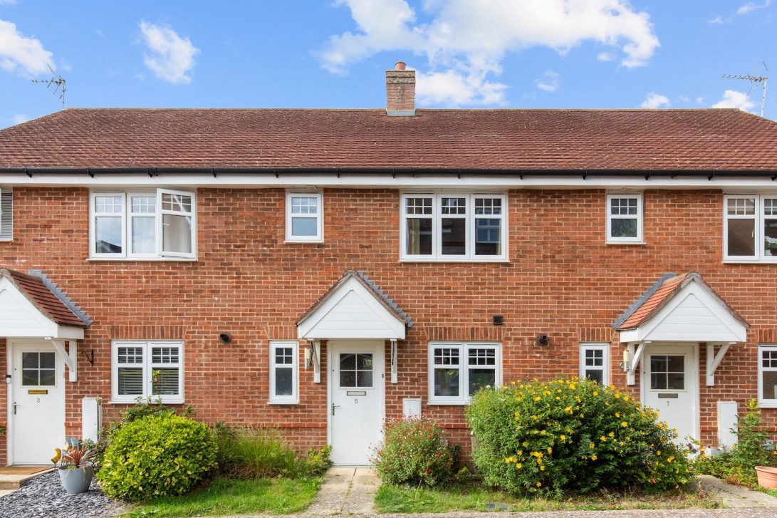 Photo of 5 Worsfield Road, Horsham