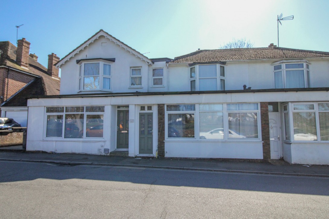 Photo of 143b Lower Church Road, Burgess Hill