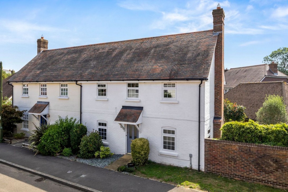 Photo of 20 Morris Drive, Billingshurst