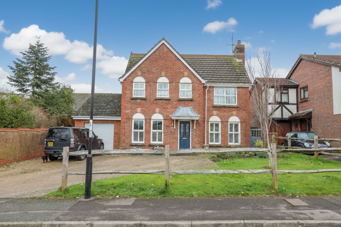 Photo of 19 Howard Avenue, Burgess Hill