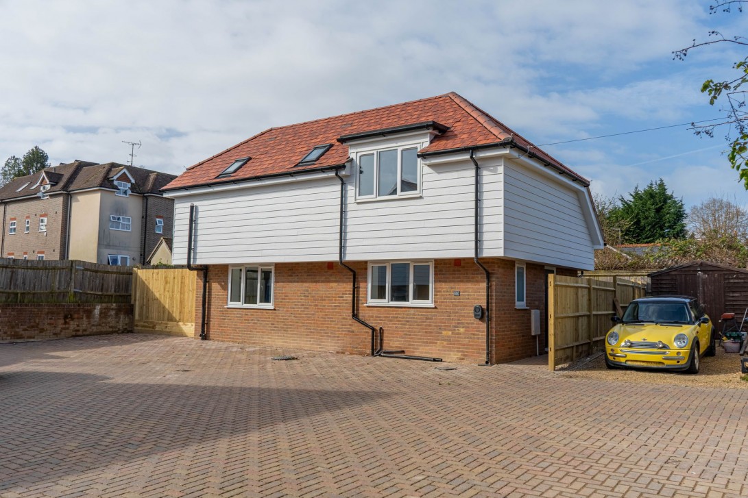 Photo of 62c Queens Road, Haywards Heath