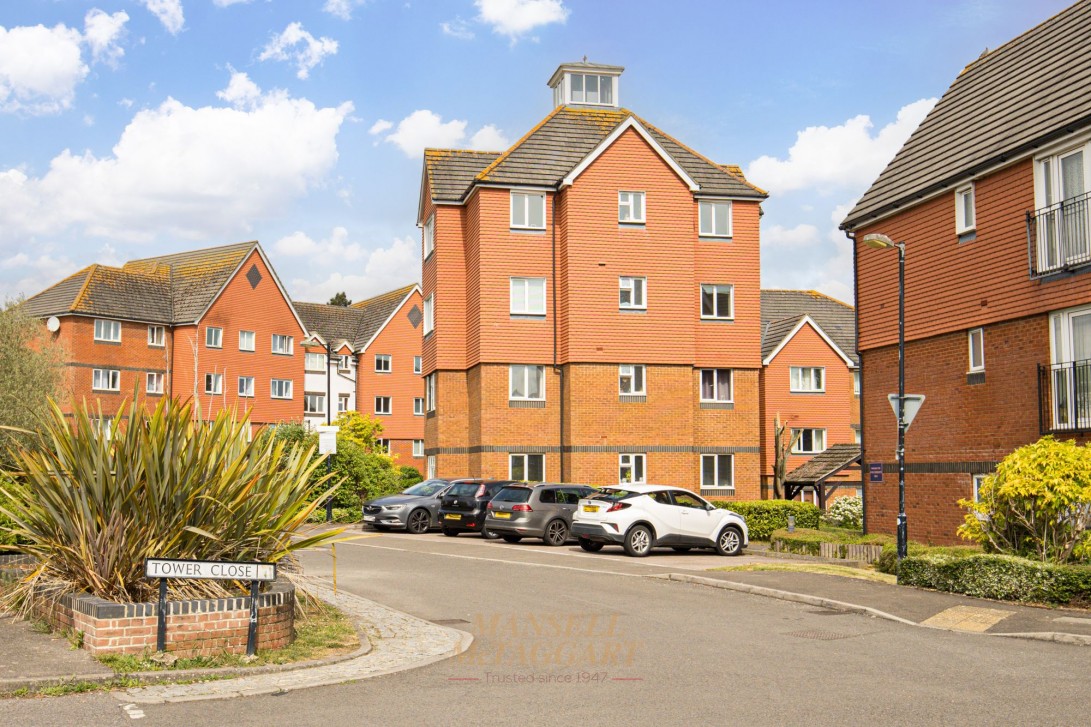 Photo of 35 Tower Close, East Grinstead