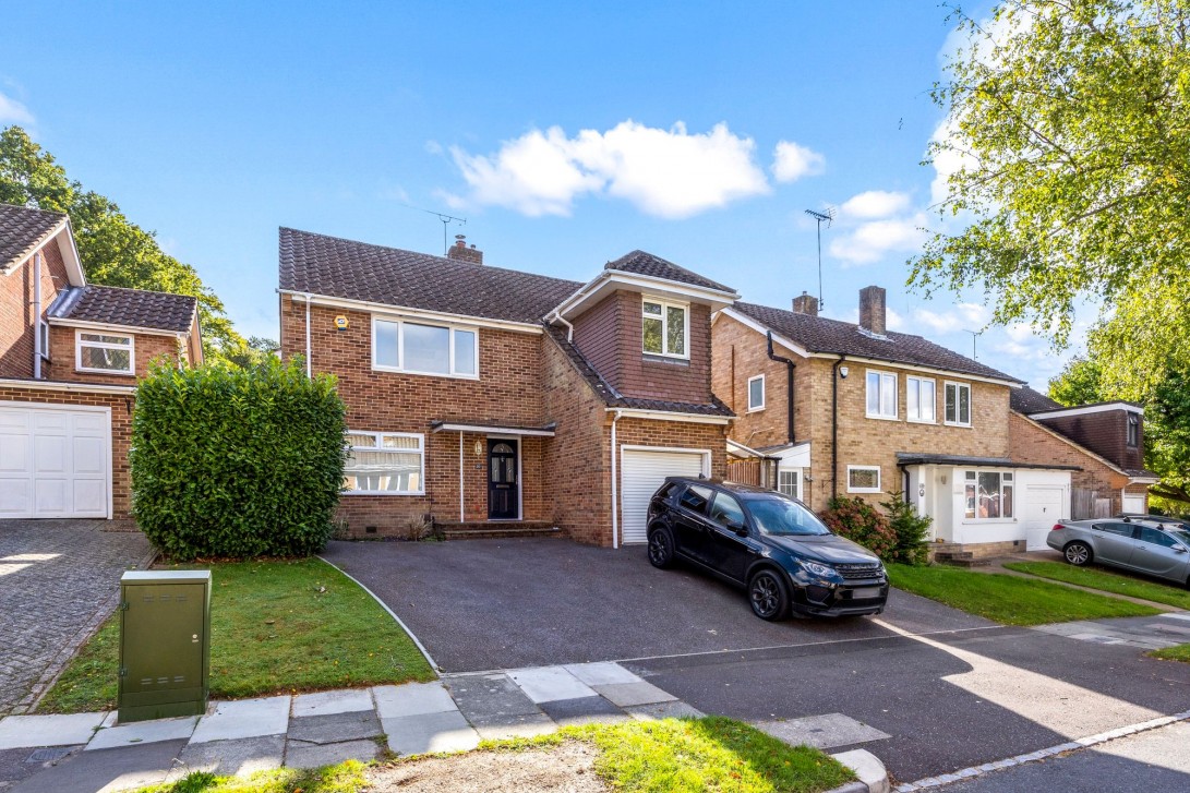 Photo of 20 Woodlands, Crawley