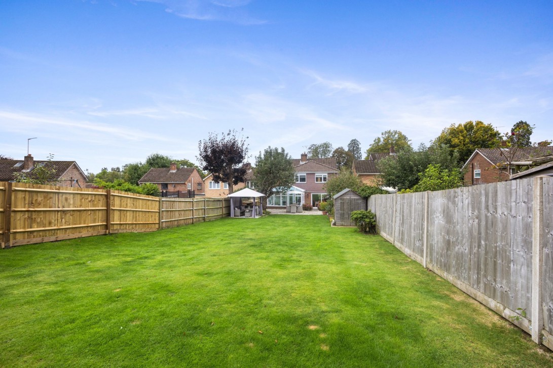 Photo of 20 Woodlands, Crawley