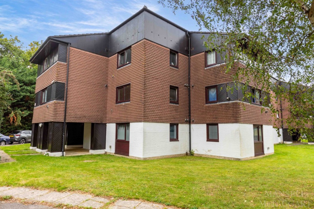 Photo of 46 Camelot Court, Crawley