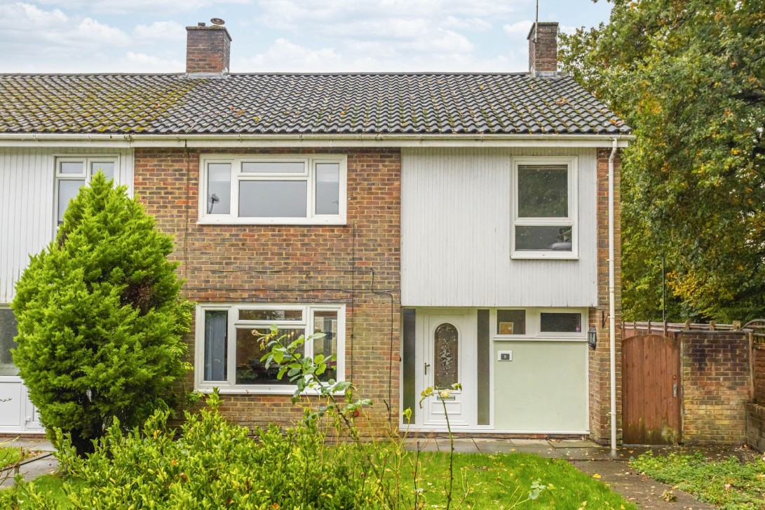 Photo of 8 Savernake Walk, Crawley