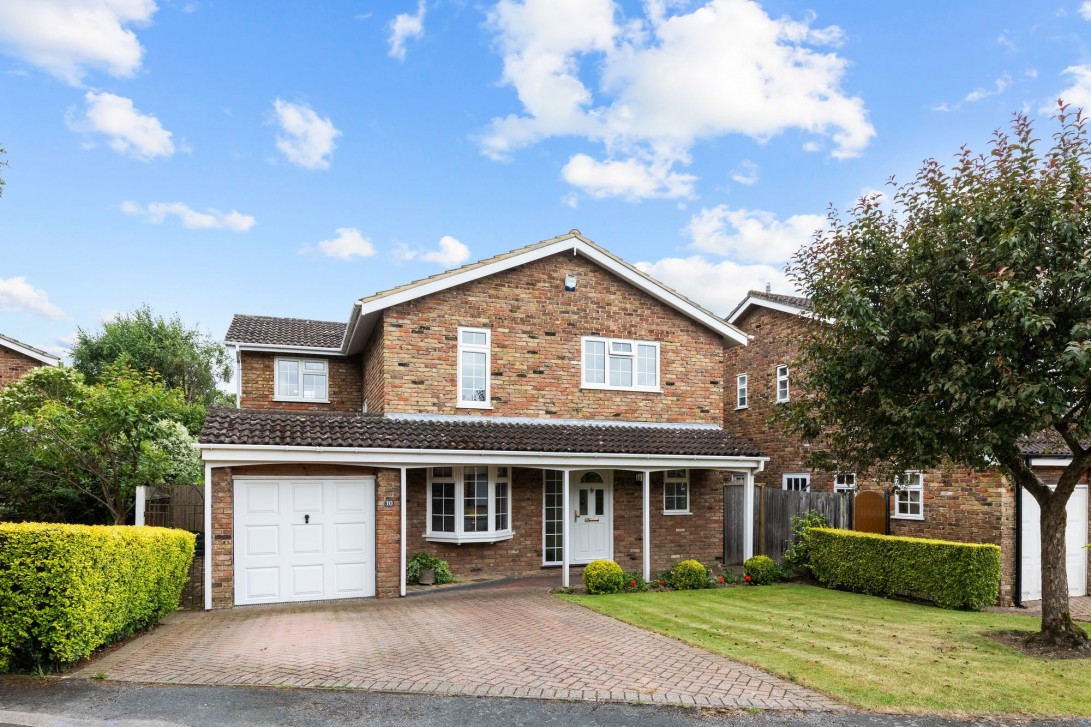 Photo of 10 Allingham Gardens, Horsham