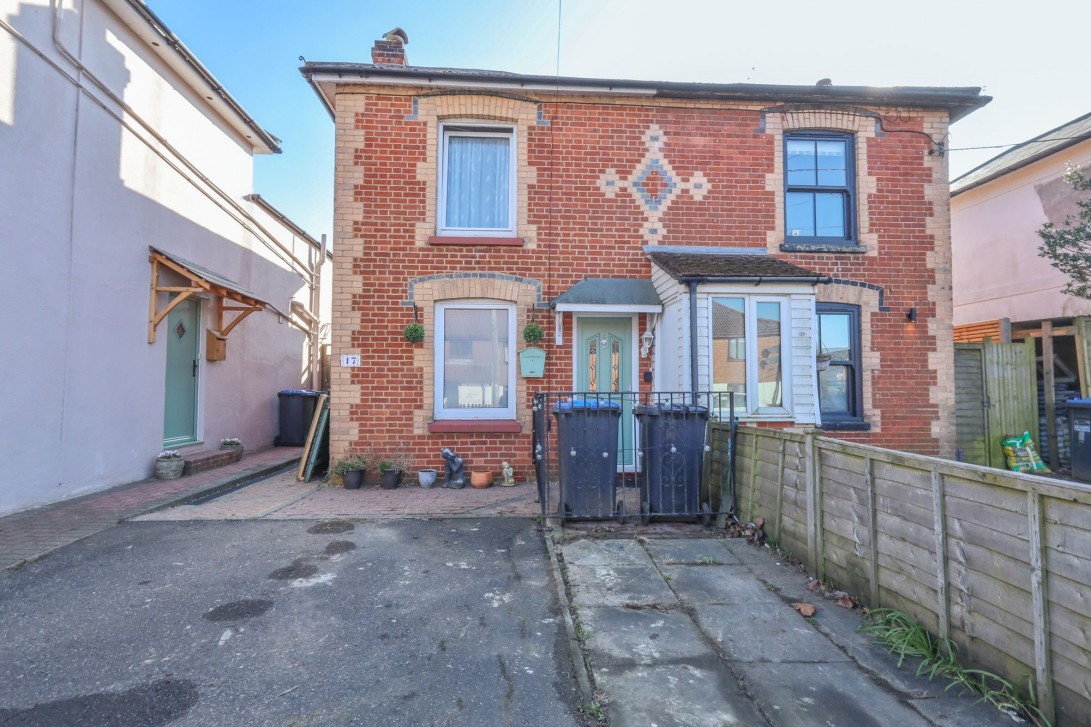 Photo of 17 West Street, Burgess Hill