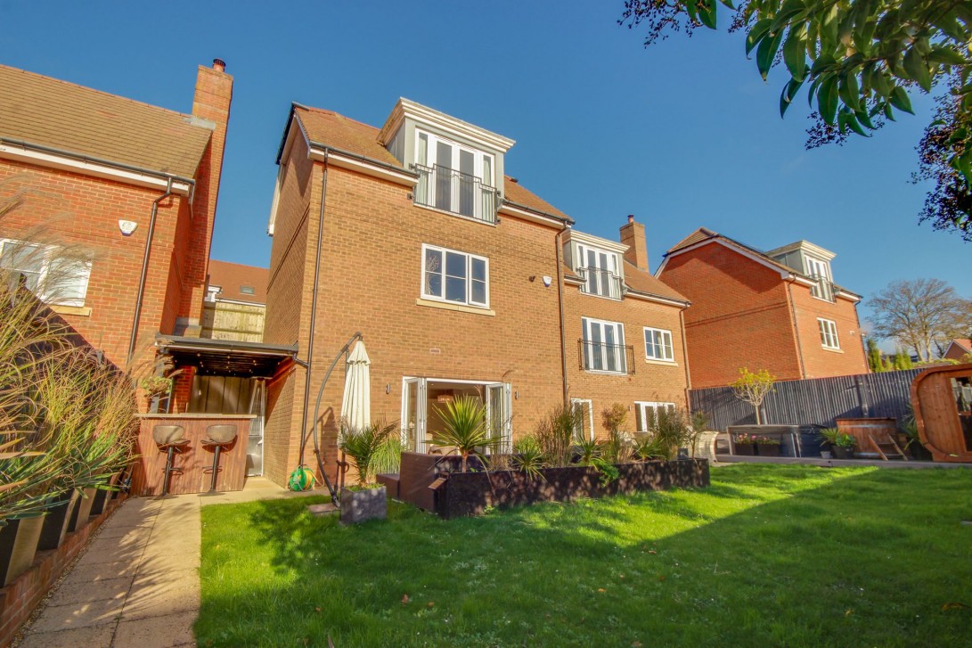 Photo of 12 Southern View, Haywards Heath