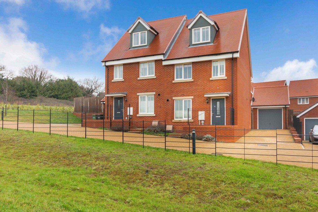 Photo of 10 Pasture Place, Uckfield