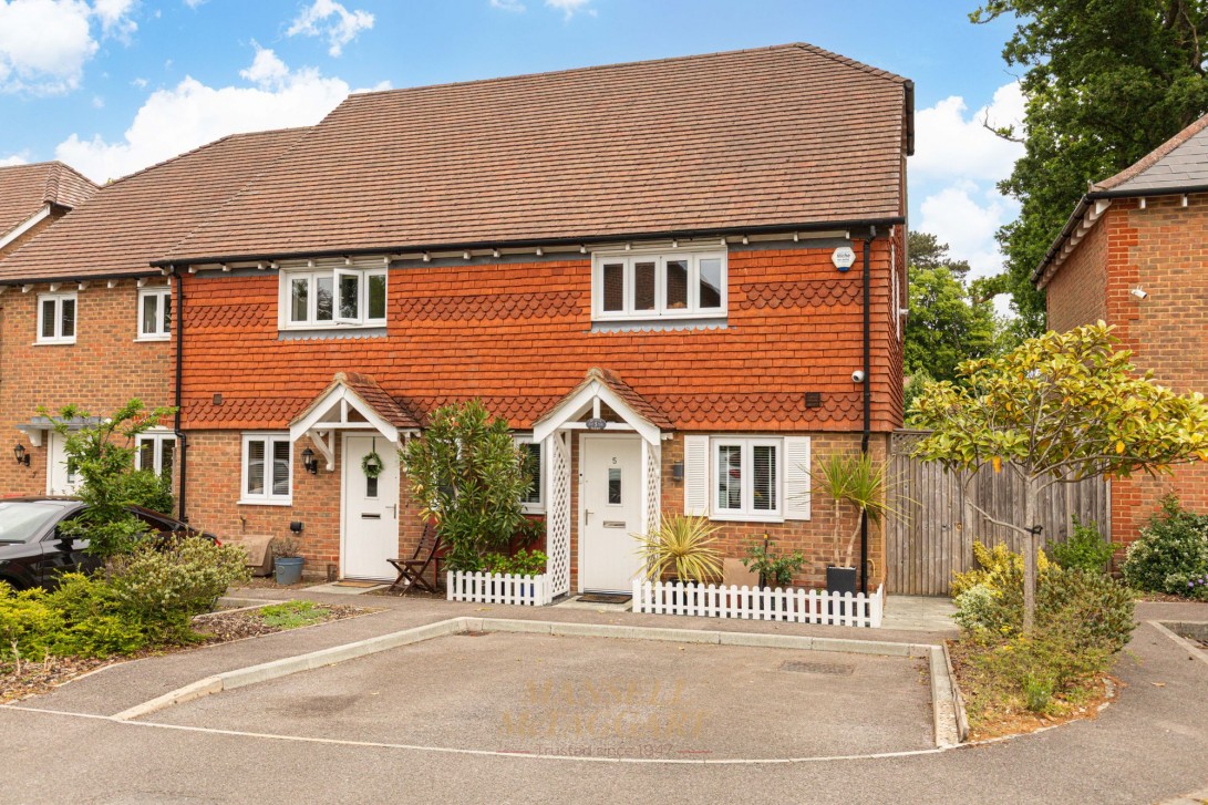 Photo of 5 Quinta Mews, Crawley