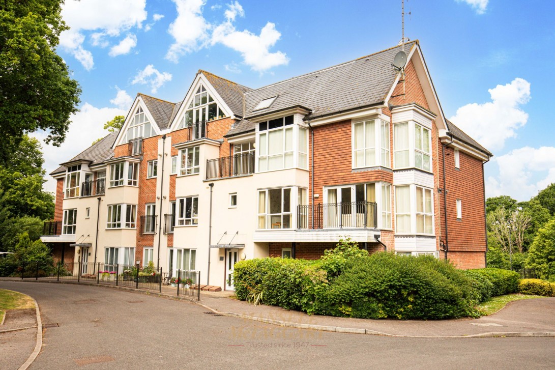 Photo of 108 Stone Court, Crawley
