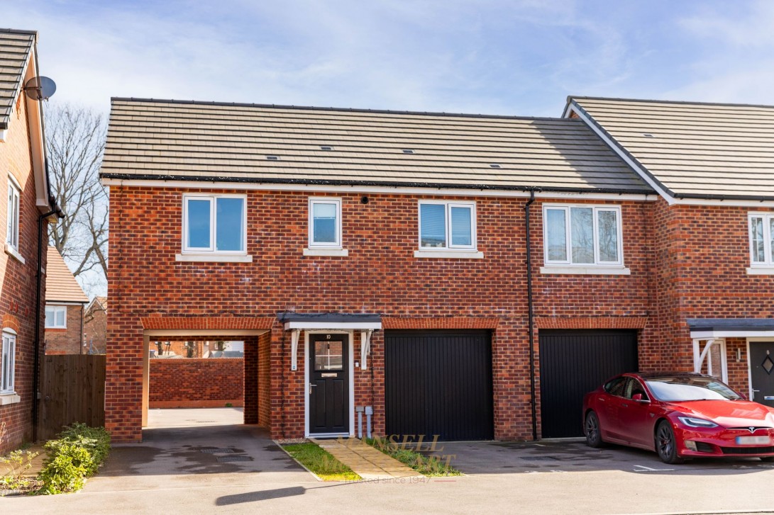 Photo of 10 Valley Drive, Crawley