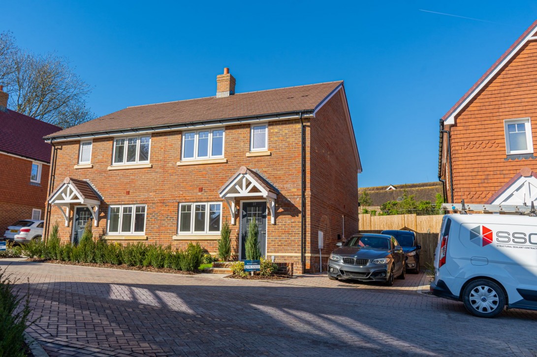 Photo of 37 Kiln Wood Lane, Haywards Heath
