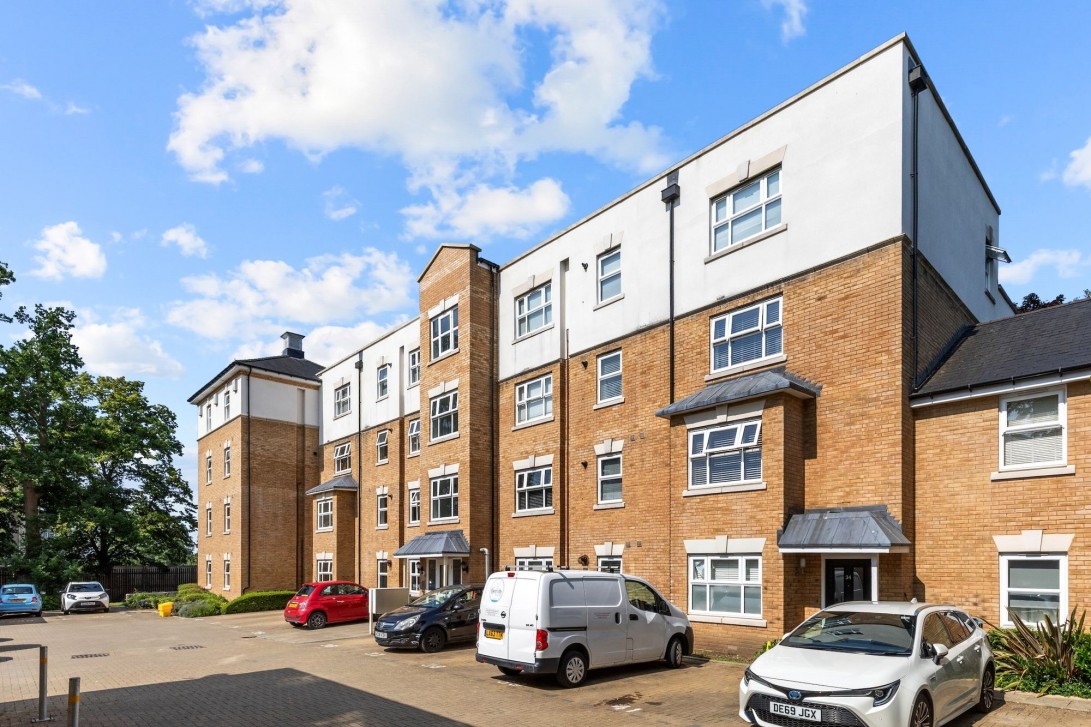 Photo of 15 Timms Close, Horsham