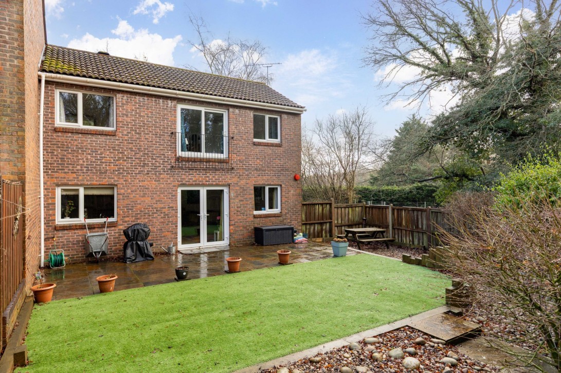 Photo of 15 Yewlands Walk, Crawley