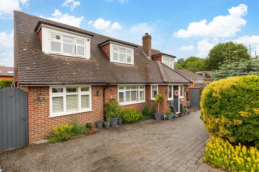 Photo of 2 Roffeys Close, Crawley