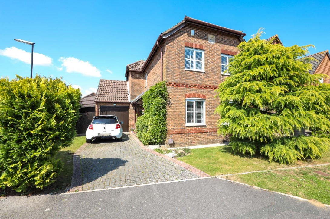 Photo of 32 Sparrow Way, Burgess Hill