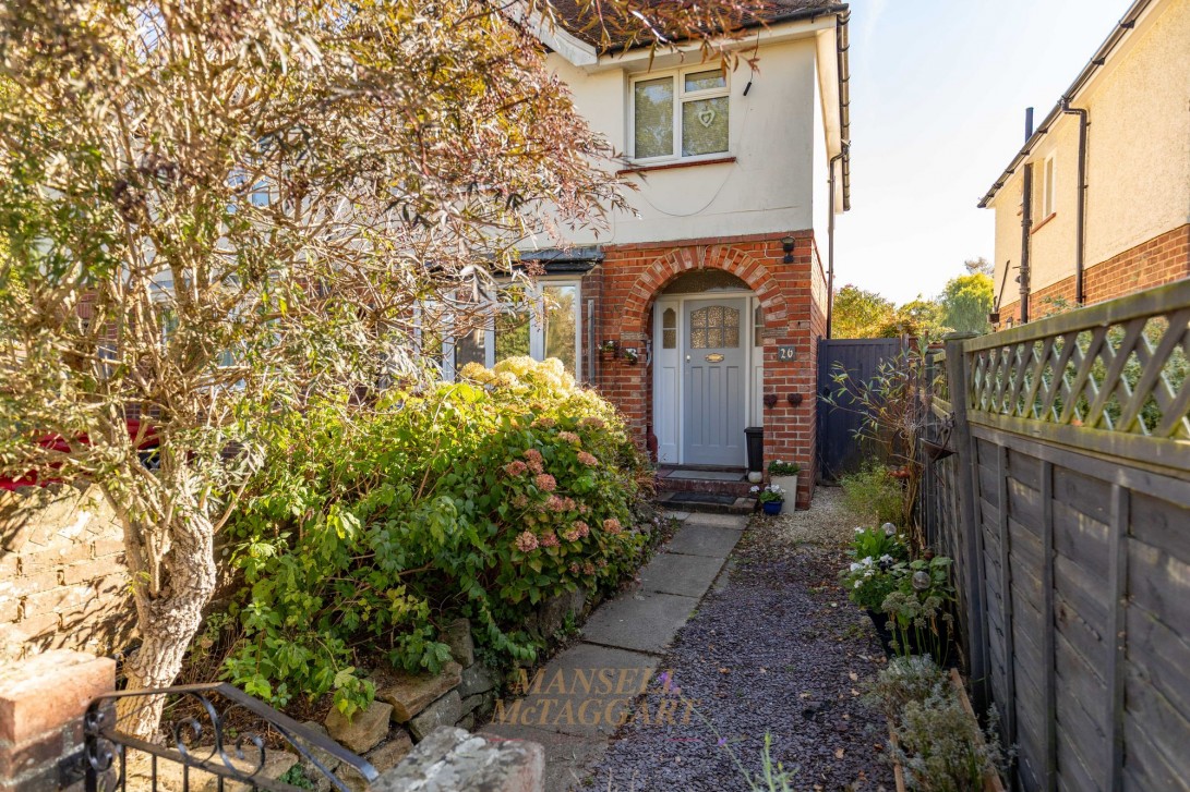 Photo of 26 Buckhurst Way, East Grinstead