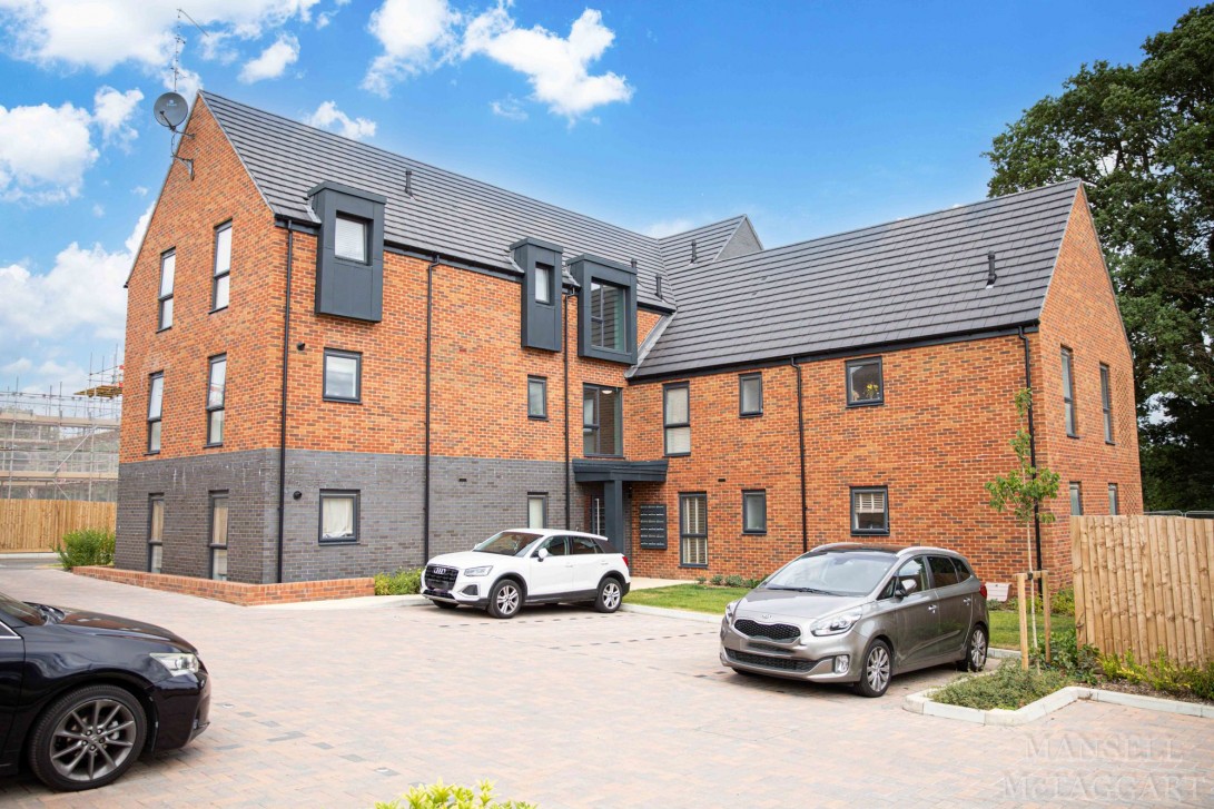 Photo of Flat 1, Crawley