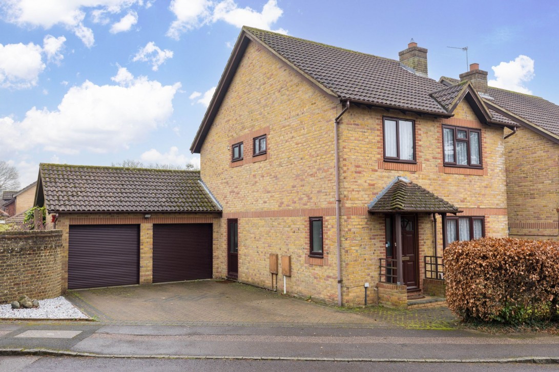 Photo of 19 Saxon Road, Crawley