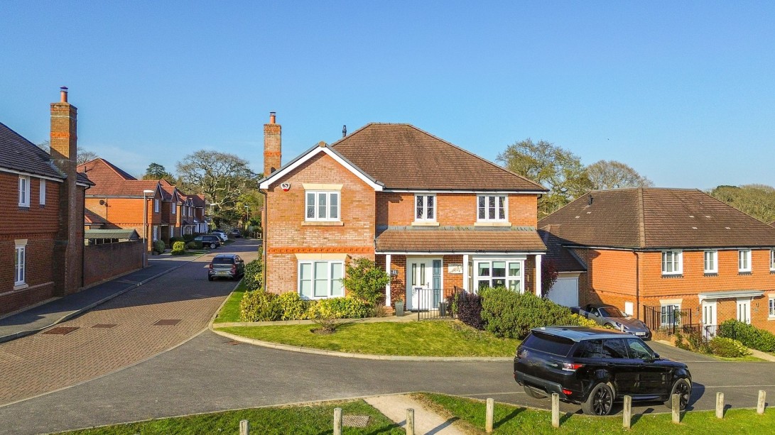 Photo of 21 Horsefield Green, Haywards Heath