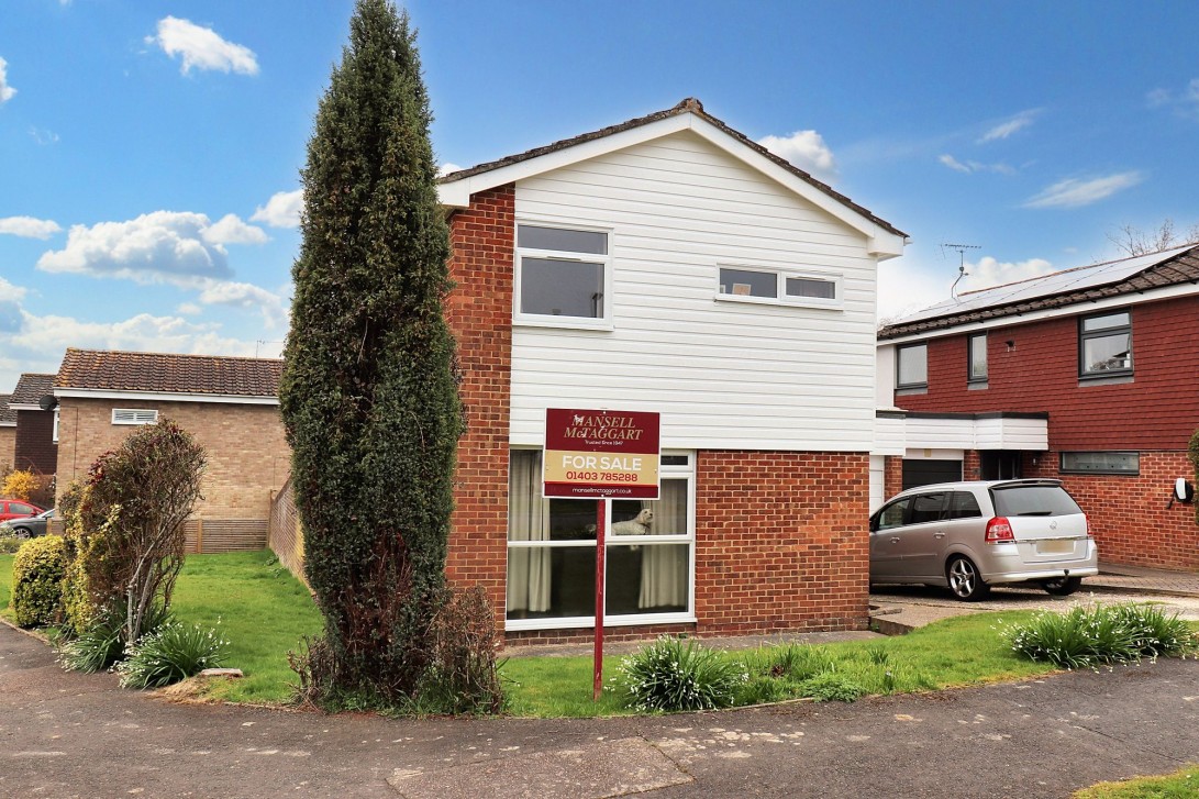 Photo of 6 Maple Road, Billingshurst