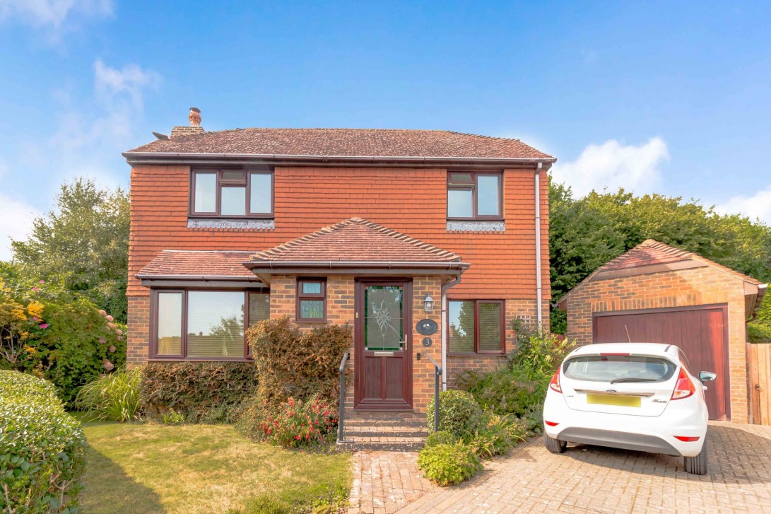 Photo of 3 Orchard Close, Uckfield