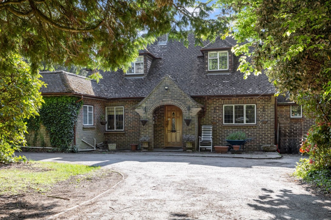 Photo of Farthings Southlands Lane, Pulborough