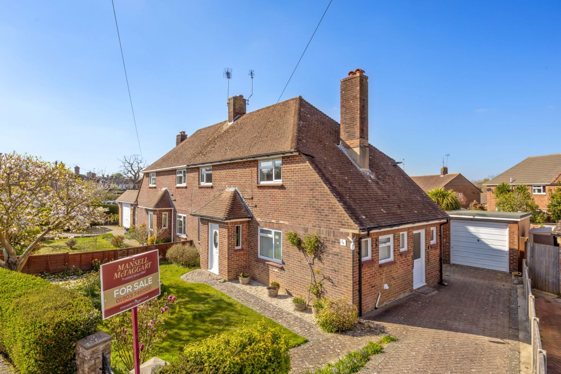 Photo of 36 Meadowside, Pulborough