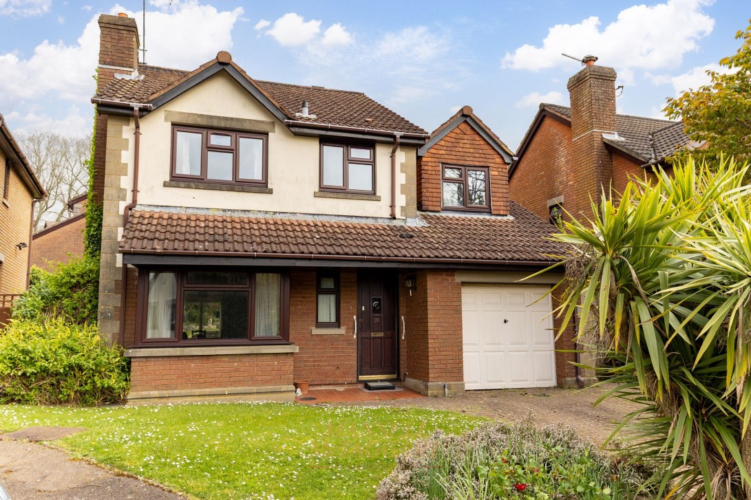 Photo of 20 Tudor Close, Crawley