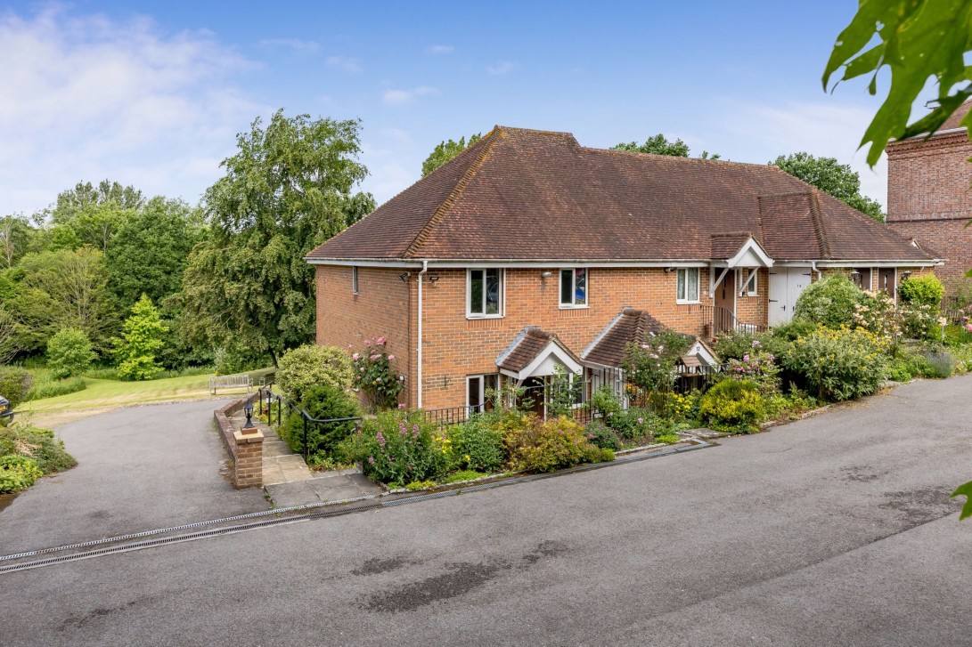 Photo of 14 Oaklea Court High Street, Hartfield