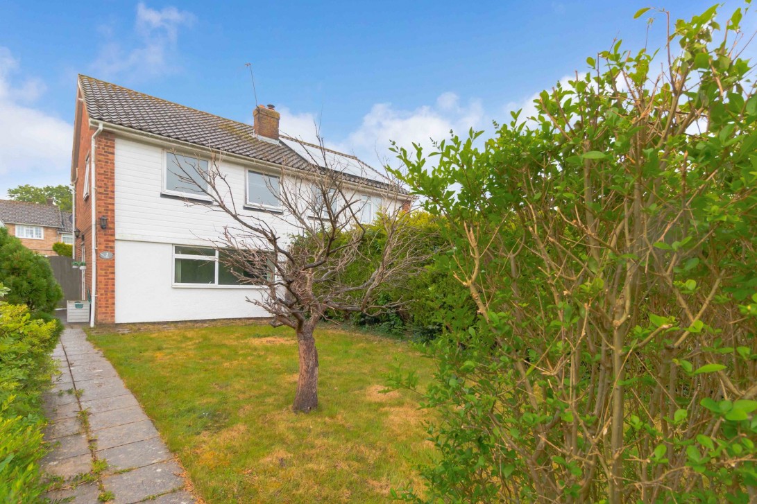 Photo of 1 Willow Close, Uckfield