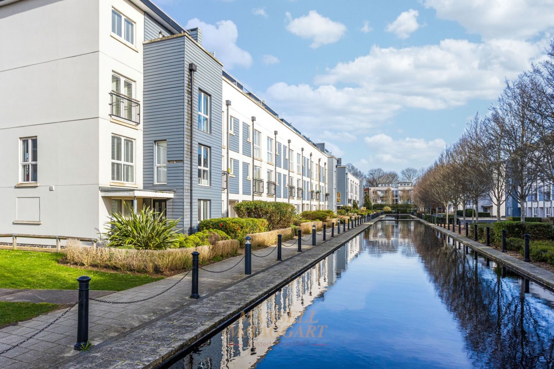 Photo of 117 Canalside, Redhill