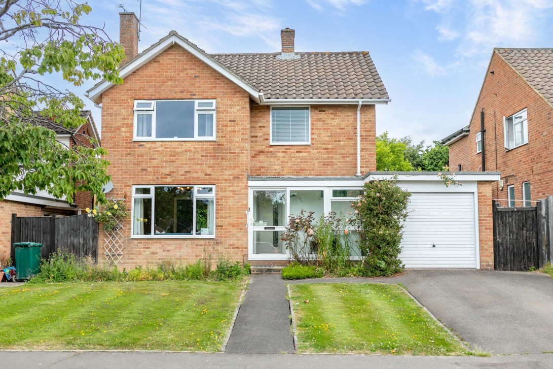 Photo of 5 Leighlands, Crawley