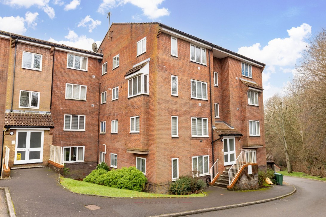 Photo of 115 St. Leonards Park, East Grinstead