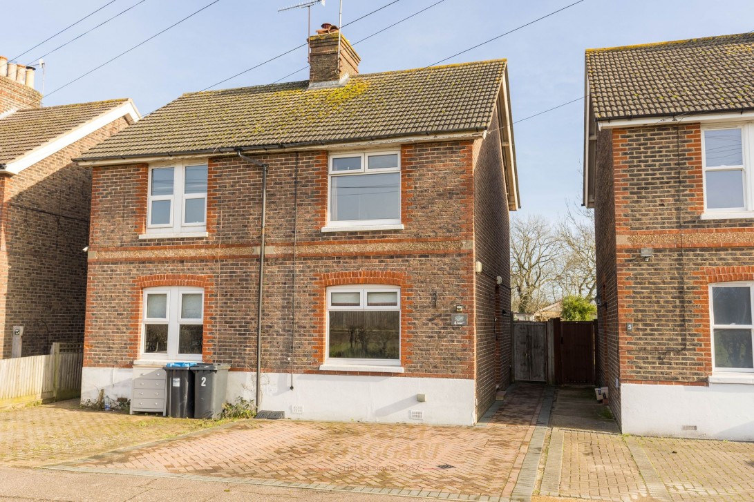 Photo of 4 Weatherhill Cottages Hathersham Close, Horley