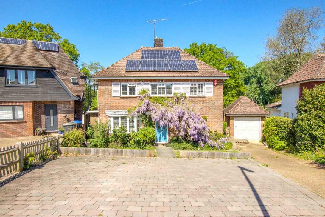 Photo of 19 Fairfield Way, Haywards Heath