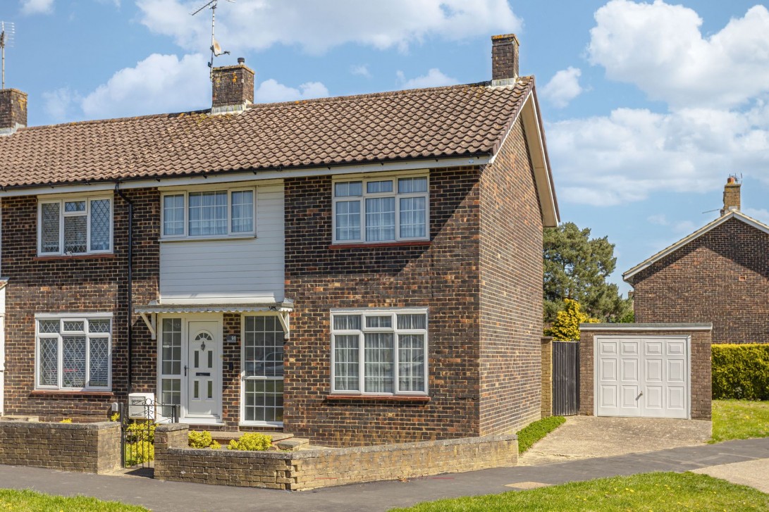 Photo of 98 Brighton Road, Crawley